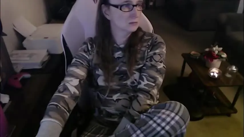 kait331 — Kait's Vinyl Lounge. #countrygirl #chat #older #fat #trans #thicc [95 tokens remaining]