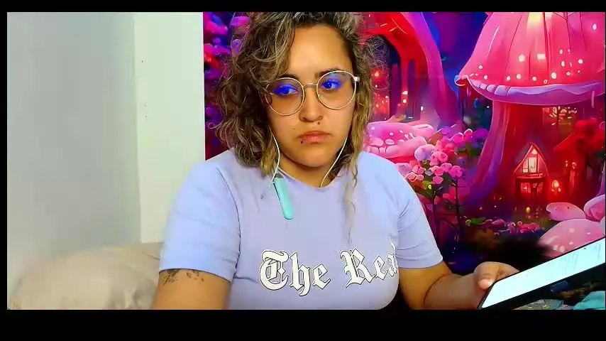 karol_naughty — im ready for strech my big pussy lips - Multi-Goal : knot with big pussy lips #bigpussylips #c2c #dirty #bbw #party