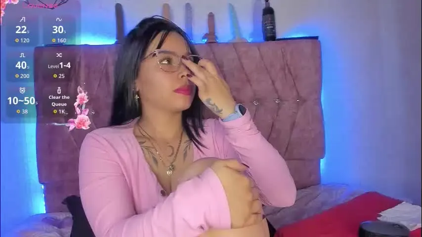 katiie_m — GOAL: Lush 2 minutes [0 tokens remaining] Hi honey, It's time to have fun! #lovense #saliva #Messy #deepthroat #bigboobs