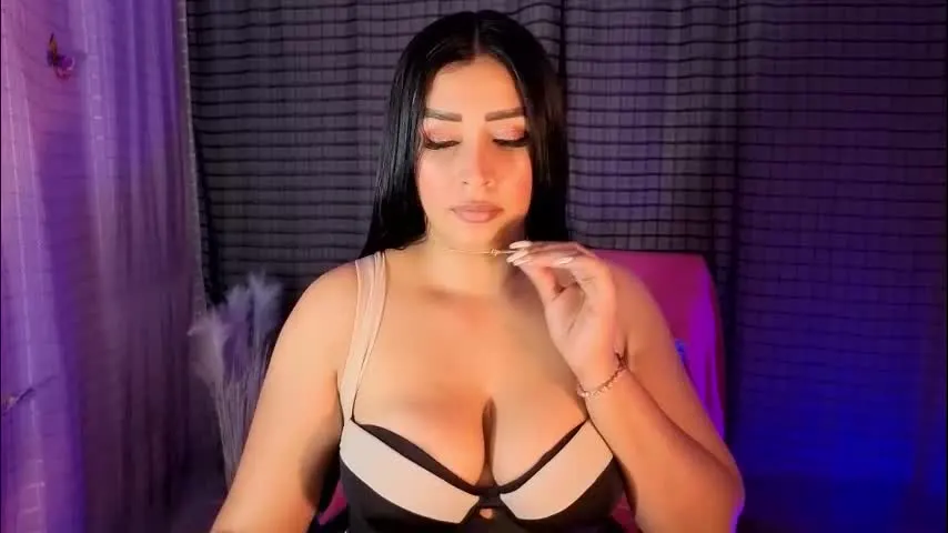 kayleemorales — Dare to touch me 😏✨ Premium room open with FREE remote control 💦🔥 #bigboobs #bigass #c2c #latina #curvy