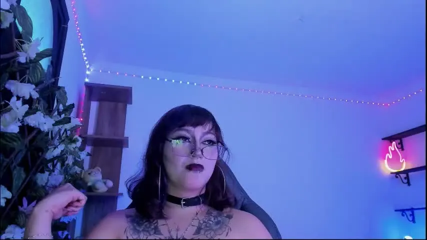 kora_red999 — GOAL: ☆⋆｡♡°‧★⋆ oil show☆⋆｡♡°‧★⋆ [169 tokens remaining] let's Play #bigass #saliva #pvtopen #goth #daddy