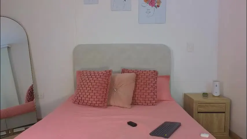 kristennblue_ — Play Hard Baby [8 tokens left] My Fav Patterns = 111-233-511-777-1234 #skinny #bigass #bigboobs #squirt #latina