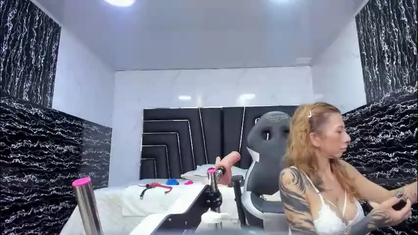 ladyy_scarlett — 🔥I Look Like A Decent Homemade Girl But She Only Wants Hard Anal Sex With Squirt😋 #heels #deepthroat #anal #bigboobs #mature