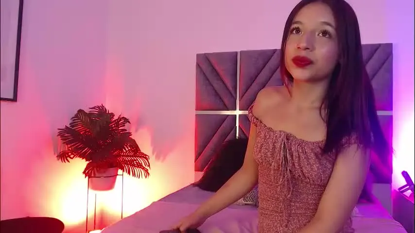 laura_dicardy — GOAL: hi laura ❤️❤️🔥 ❤️ a small and beautiful Latina, very accommodating 🔥😈 #petite #teen #anal #18 #daddy