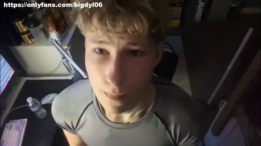 lildyl06 — get naked [10000 tokens remaining]