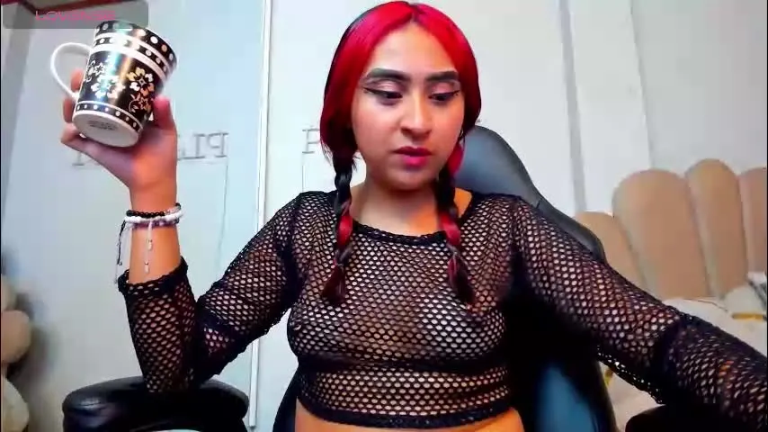 lilith_carter_ — GOAL: Sexy Dance [300 tokens remaining] Welcome to my room! #dominant #teen #piercing #tattoo #new