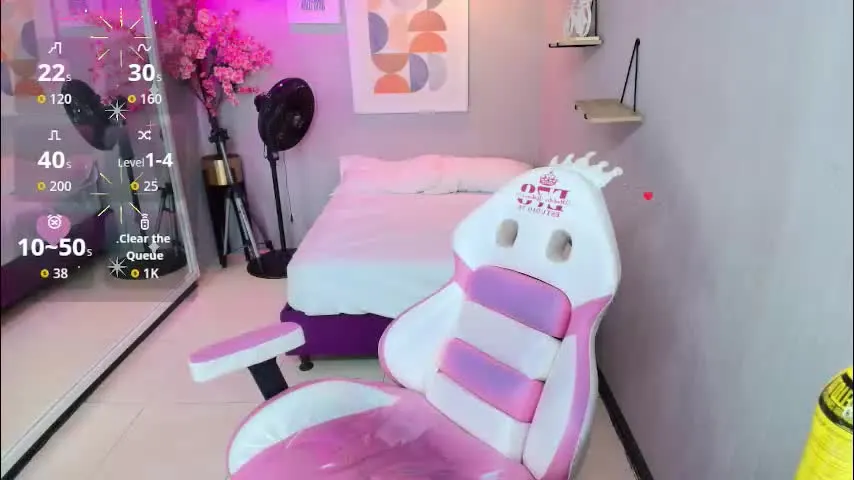 maggy_t18 — GOAL: oil boobs🍒 [18 tokens remaining] Welcome to my room! #bigboobs #bigass #submissive #latina #18