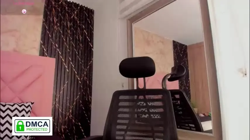 maia__bianchi — pull hard on the nipples [35 tokens left] ✨🎆Hey guys, welcome to my room!!💖 #happy new year #bigboobs #curvy #milf #hot #mature