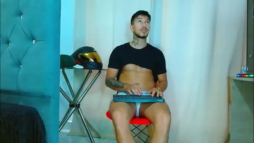 matteo_rreal — make me cum/ on my chest round 1 #lovense #bigdick #colombia #latino #feet [688 tokens remaining]