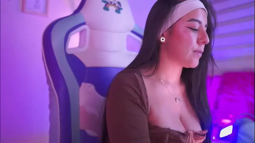 mavi_boo — GOAL: 🍁flash tits + spank tits x 3 [43 tokens remaining] Welcome to my room! #NEW 🌷 #BIGASS 🌷 #CUTE 🌷 #DADDY 🌷 #YOUNG 🌷