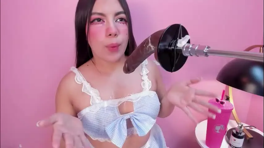 megan_texass — GOAL: messy ahegeo [135 tokens remaining] MAKE ME EXPLODE (squirt throat) #fuckmachine #saliva #messy #ahegao #deepthroat