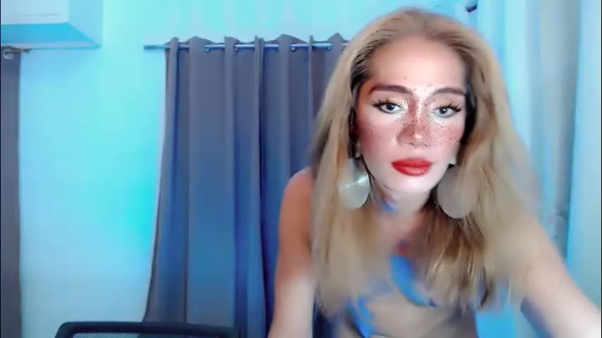 mialovesyou03 — Lovense Lush on - Interactive Toy that vibrates with your Tips #lovense