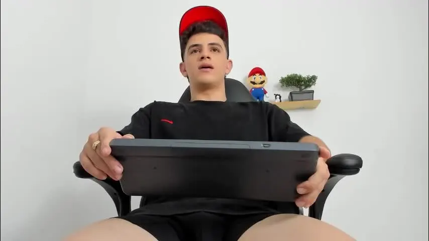 mikecooper_ — GOAL: Cum Show [1025 tokens remaining] Welcome to my room! #18 #new #latino #bigcock #cum