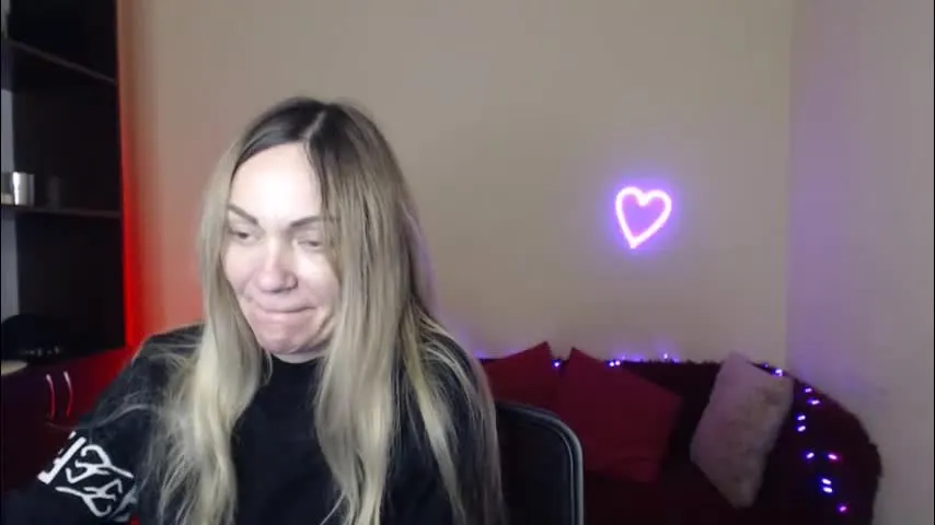 mikkey_mouse8 — GOAL: sexy outfit [333 tokens left] #new #nonude #shy #c2c #feet