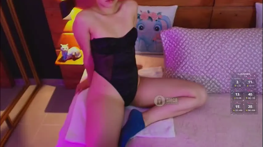 mila_kiitty — oil all over the body 🔥🔥 [993 tokens left] Let's start the day with a big tease! Patterns always best💧💧 #lovense #teen #squirt #18 #hairy ✨!!