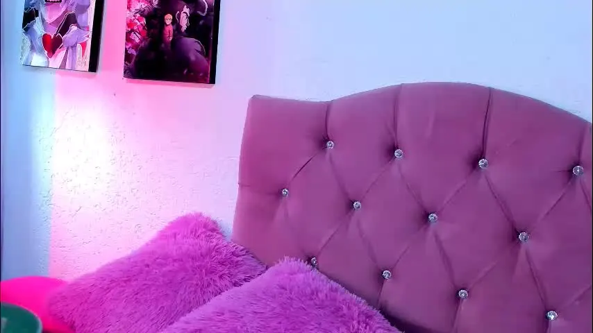 mila_nixon01 — GOAL: 🔥domi 5 mn control🔥 [37 tokens remaining] Welcome to my room! 🎈🎉let's play with my saliva🎈🎉 #anal #saliva #fuckmachine #deepthroat #c2c