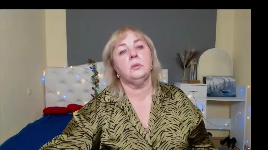 milenawedxy — Lovense: Interactive Toy that vibrates with your Tips #Lovense #Ohmibod #interactivetoy