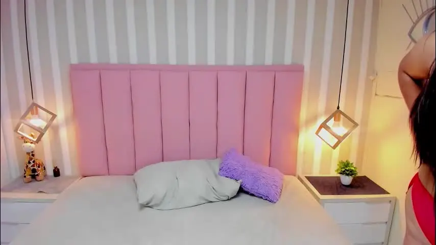 naomi_bratz — GOAL: spank in my tits and Spit saliva💦🍒 [54 tokens remaining] Welcome to my room! 🤩I will be your sexy girl💋 #blowjob #saliva #curvy #bigboobs #bdsm