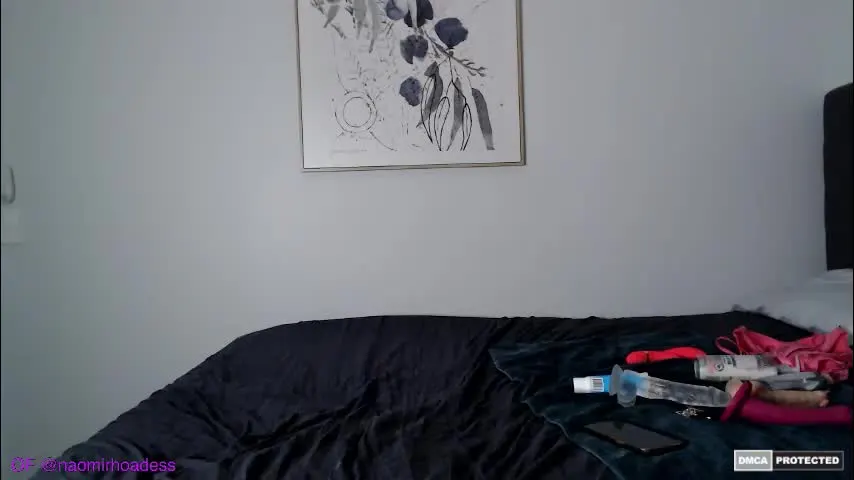 naomirhoades — cum with vibrator [2000 tokens remaining]