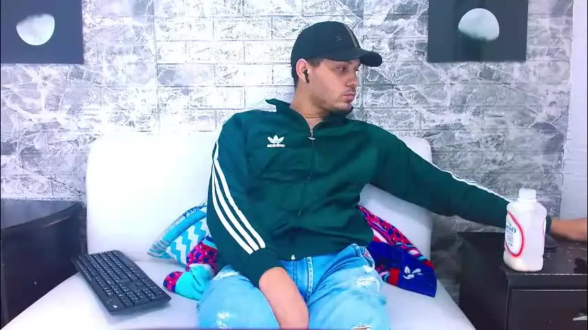 nick_smile — 💦🍆💎do you want me to eat my cum? #cum #muscle #young #bigcock #monstercock💦🍆 [1000 tokens remaining]