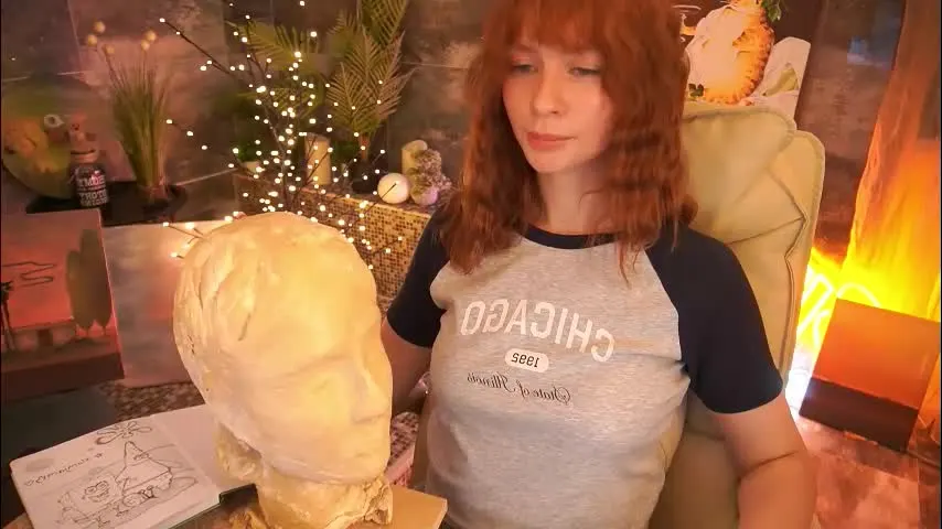 nicol_moonn — to draw a picture [200 tokens left] #skinny #nonude #paint #lovense #redhair