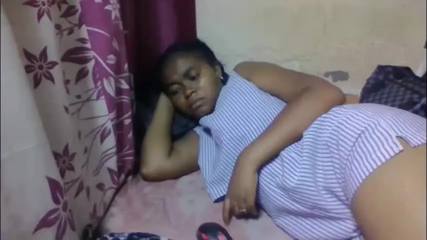 nilahmarie — Goal: ❤️Sexy Dance💃 #dance #dirtytalk #twerk #party #kinky - Next Goal: ❤️Show Panties👙