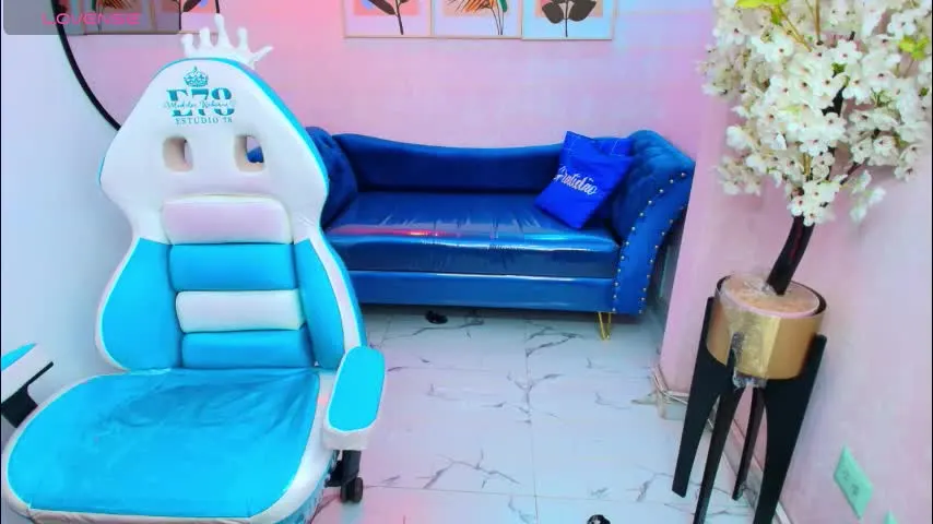 nina_willyams — GOAL: suck fingers ❤️ [67 tokens remaining] Welcome to my room! come and play with me during my pregnancy #pregnant #squirt #teen #latina #smalltits