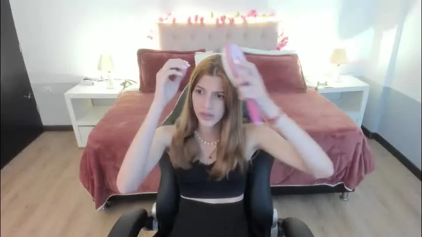 nora_vennucci — GOAL: TODAY IS MY BIRTHDAY [22216 tokens remaining] Welcome to heaven 💜🍭 #skinny #teen #smalltits #british #anal