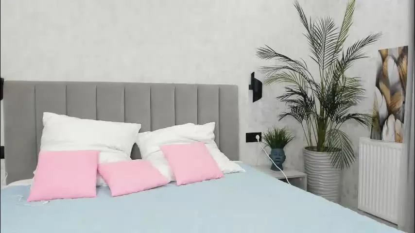 paradi_se — doggy pose #new #teen #18 #blonde #cutie [220 tokens remaining]