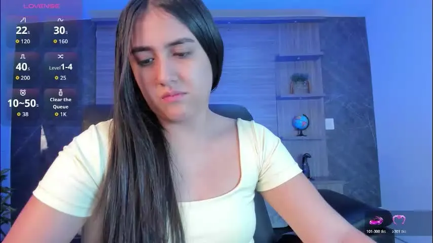 paulina_sweett — GOAL: Show Boobs 99 [999 tokens remaining] 🍑 Don't be fooled by my angel face, because I like to fuck hard 🍑 #smalltits #cute #curvy #teen #natural