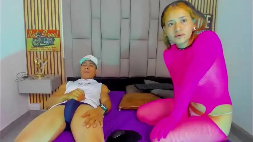 pleasureroomx — GOAL: FLASH CUCK [55 tokens remaining] Welcome to my room! #feet #pvt #deepthroat #cum #new