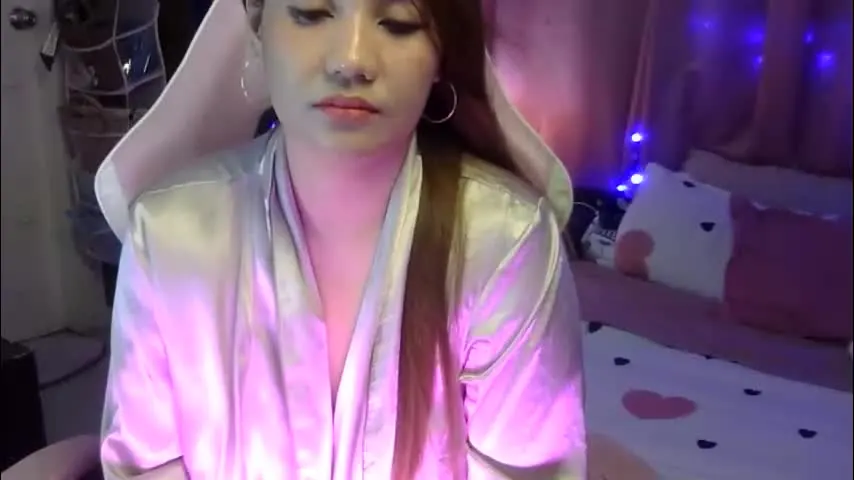 queen_kur — goal : naked nd Pussy [500 tokens remaining] goal: naked and fuck pussy #pinay #asian #milf #bigboobs #lovensecontrol