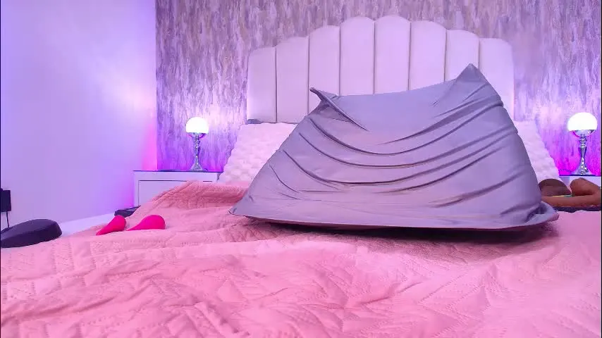 reven_lilith — Welcome, let's have fun with #squirt #latina #lovense #anal #milk #teen # young I will give you a lot my body , lots of pleasure. #of pleasure [1955 tokens remaining]