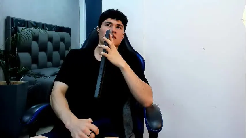 roan_birkin — CUM SHOW! #latino #bigcock #cum #young #uncut [999 tokens remaining]