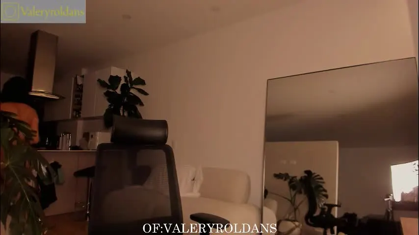 roldansvalery — Love, make me happy thursday :) #lovense #bigboobs #tease #curvy #latina Goal #3/5 ⧞ 12:41 Left