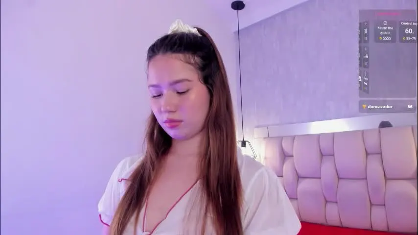 roxie_summers — GOAL: Fingering pussy😍 [69 tokens remaining] Hiii~💕 welcome to my cute little world 🌸✨We have a discount on domi control 5min x 200tkns, make me vibrate daddy 😏 #bigass #young #cute #curvy #asian