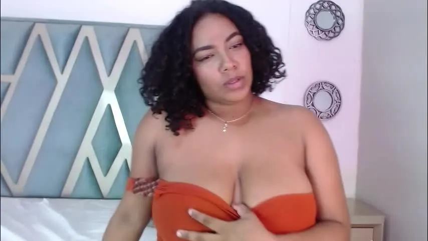 salome_vegaa — Bounce boobs + suck them [54 tokens left] Welcome to my naughty room #ebony #bigboobs #bigass #bbw #curvy