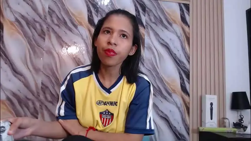 samantha_fox_squirt — hello guys 💛💜 - Multi Goal: make me make a big squirt [900 tokens left] #ebony #hairy #squirt #latina #dirty