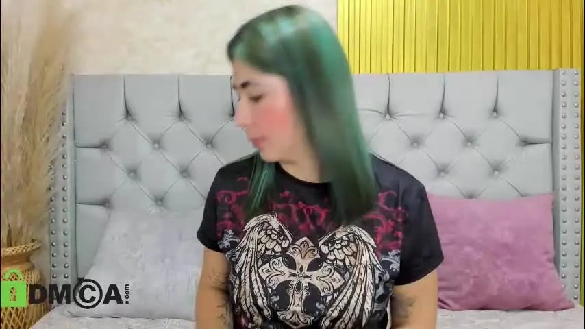 skarlet04 — Welcome to my room #sexy #love #private