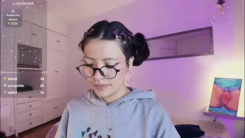 soul_1111 — GOAL: show blowjob with saliva [565 tokens remaining] Paint my body 🥵🤍 #smalltits #curvy #saliva #anal #latina