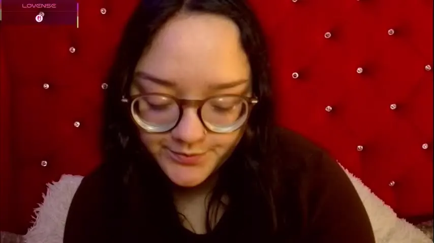 star_ls — GOAL: tit fuck [10 tokens remaining] Welcome to my room! #curvy #young #bigboobs #lovense #new