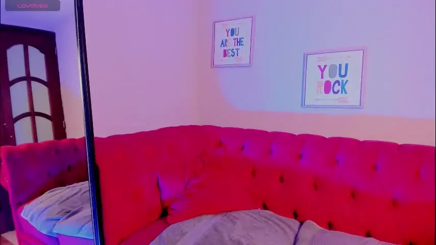 tamia_25 — GOAL: totally naked [199 tokens remaining] 🎄Tami wishes you a Merry Christmas, what do you plan to give me? 😘💋 #new #skinny #curly #petite #smalltits