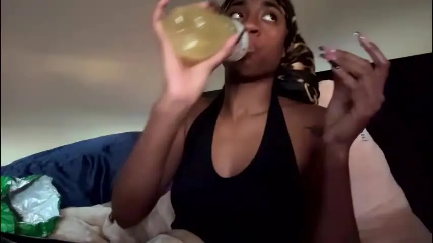 thevixensapphire — hi my loves 🖤 #skinny #ebony #exhibitionist #new #pvtopen