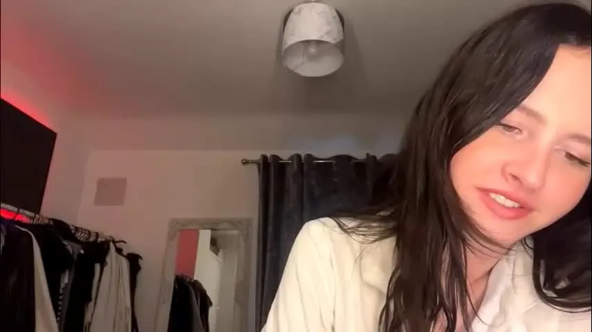 tildamcwhirt — Show my outfit [10 tokens remaining]