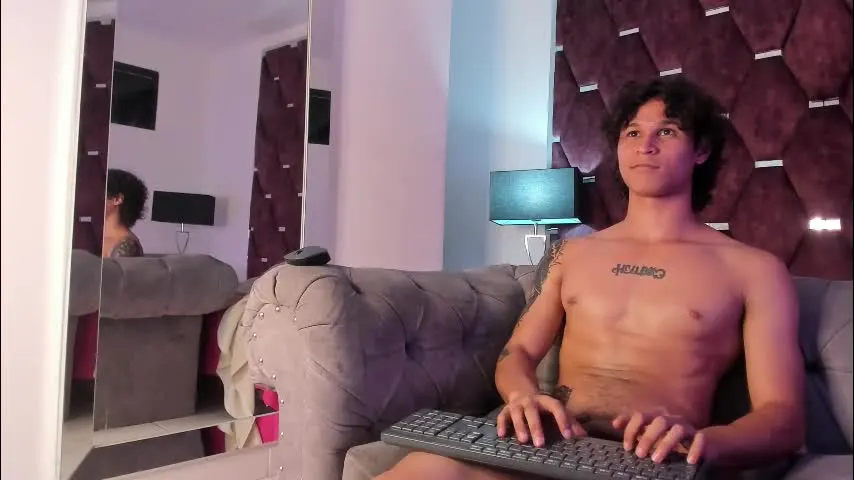 tonybenedetti — Slow jerking + Cum 💪 [Only 100 Tokens Left] 🔥 Wanna see how big i am? 🥵 🔥 #athletic #bigcock #pvt #bigdick #new