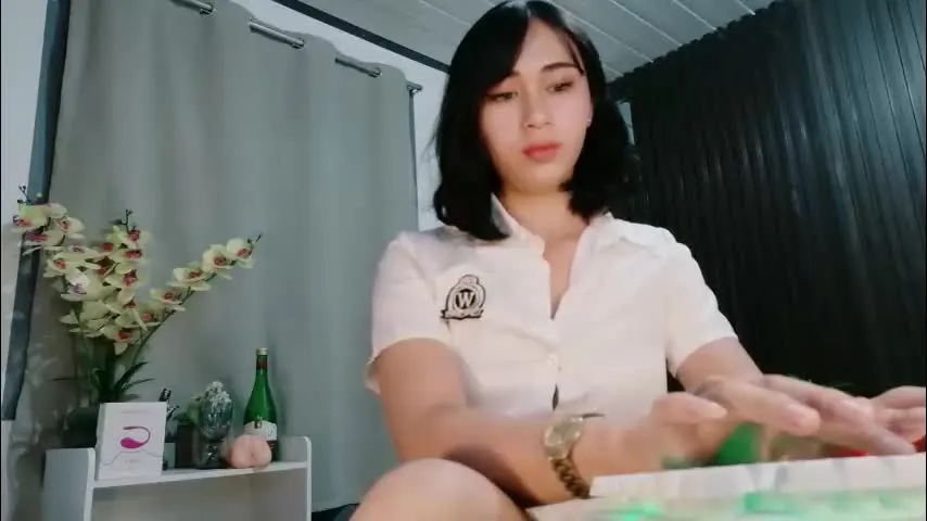 urfave_bbgirl — looking for daddy to make me happy today #asian #mistress #femboy #daddysgirl #bigcock [727 tokens remaining]