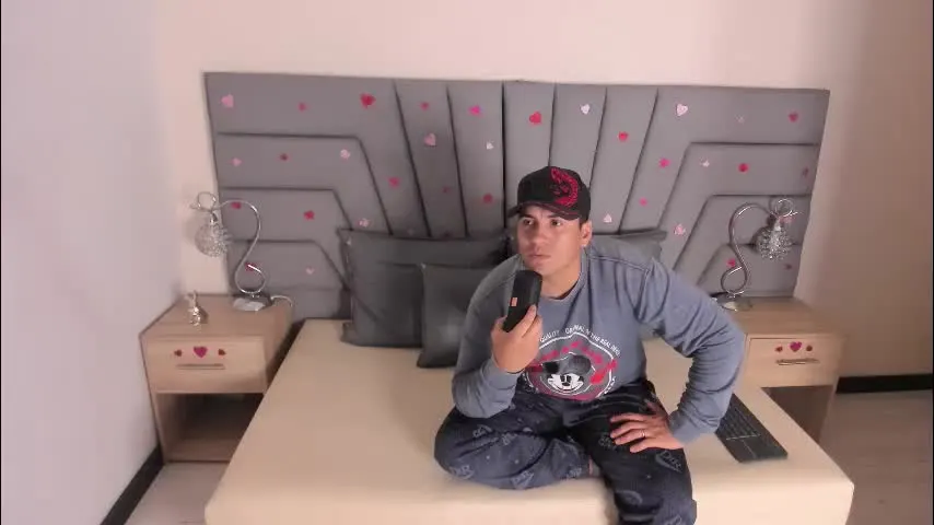 vale_n_matt — GOAL: Two body naked [22 tokens remaining] Help me fuck her little throat until I fill it with milk and then kiss her mouth and taste it👅💦 #anal #deepthroat #blowjob #cum #bigass