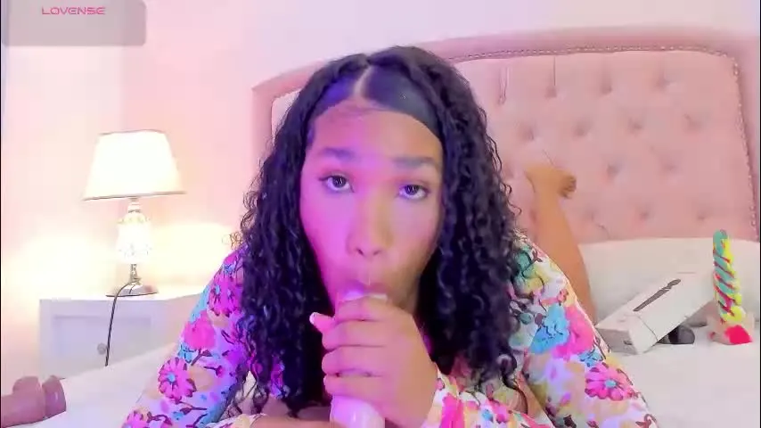 vanna_sams — Goal: PLAY WITH MY PUSSY #ebony #squirt #bigboobs #bigass #18 - Next Goal: HELP ME WITH MY FIRST SQUIRT