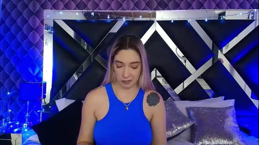 victtoria_lee — make me fire !! 🔥 #latina #lovense #bigboobs #teen [296 tokens remaining]