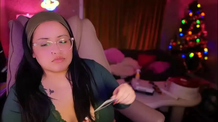 vivianaortega — TRYING ON VEGAS FITS /JUST GIVE ME MONEY IDK #latina #bigass #findom #bigboobs #femdom [8328 tokens remaining]